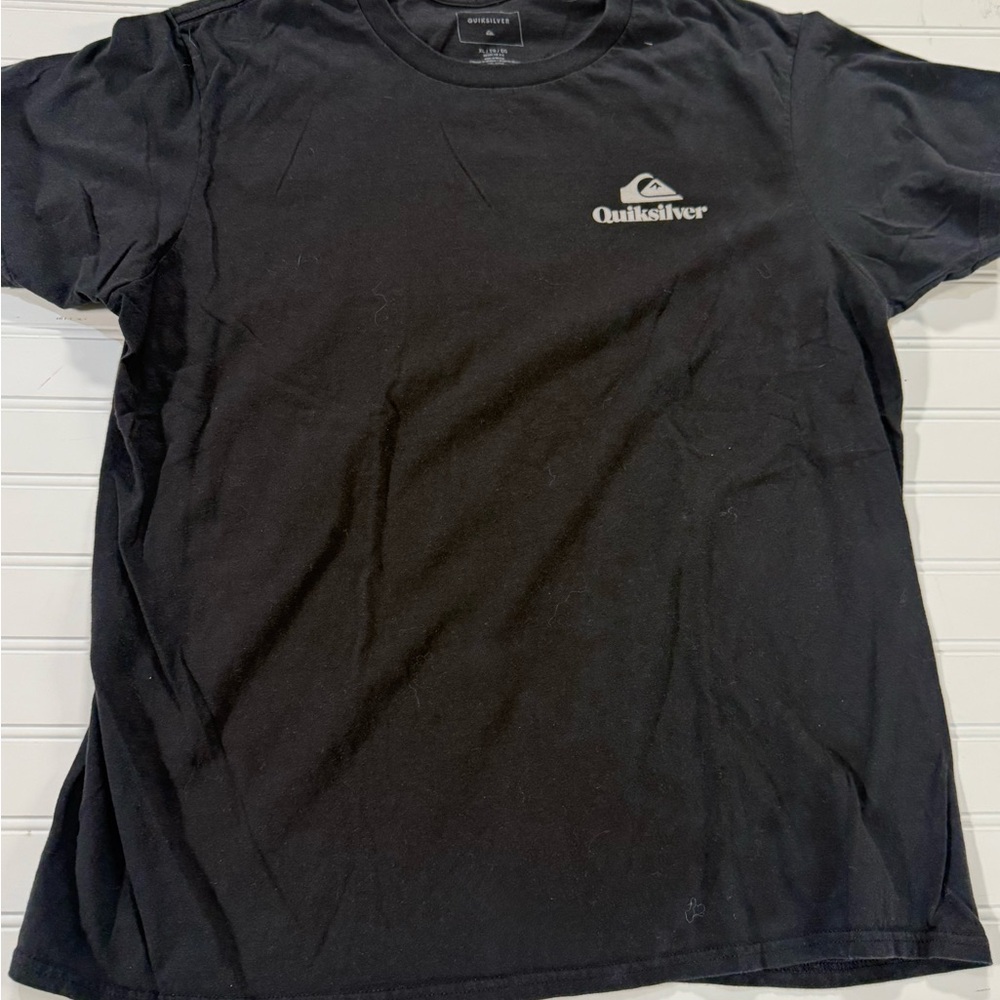 Quiksilver Black Short Sleeve Tee – Classic Surf Style